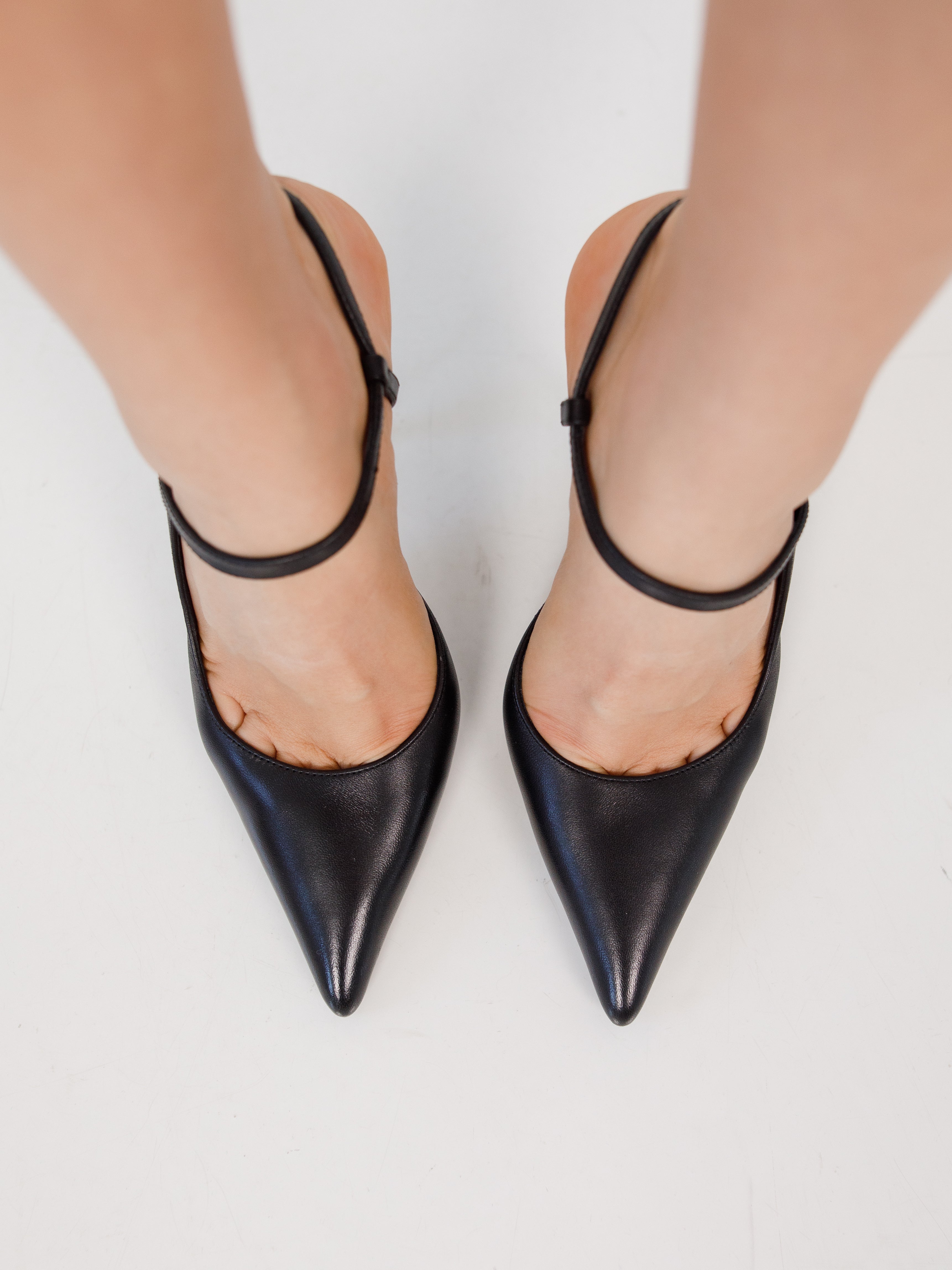 G988-02-1 Genuine leather shoes Caprice