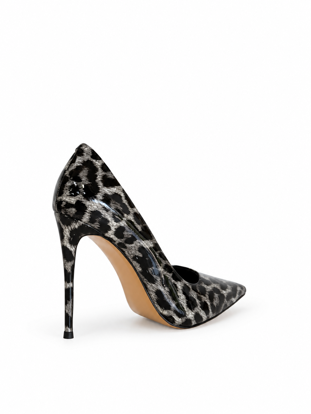 Black leopard-print patent leather pumps with pointed toe and slim stiletto heel